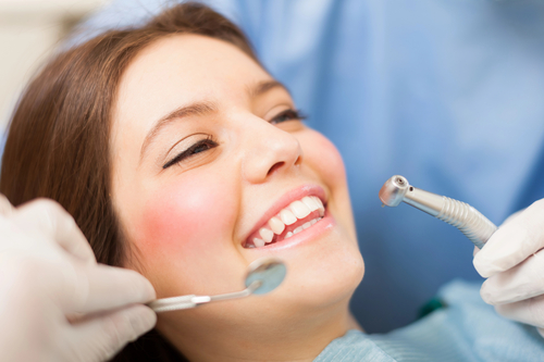 Finding a Dentist with Good Reviews: Tips and Tricks